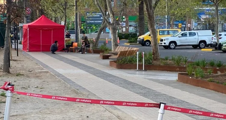 Madre acusa a guardias de Mall Plaza Vespucio por muerte de su hijo tras violento control en La Florida