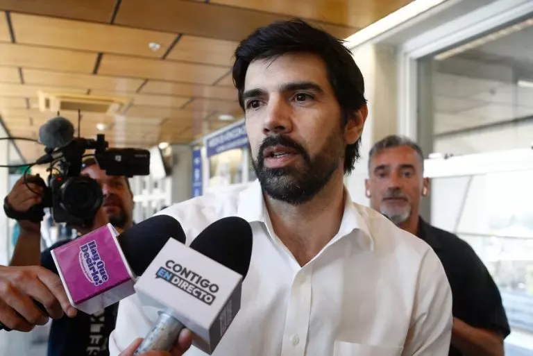 Corte de Apelaciones suspende por tercera vez revisión de desafuero contra diputado Joaquín Lavín León