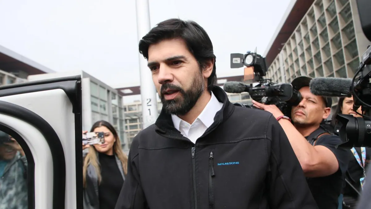 SII presenta querella por delitos tributarios contra el diputado Joaquín Lavín León