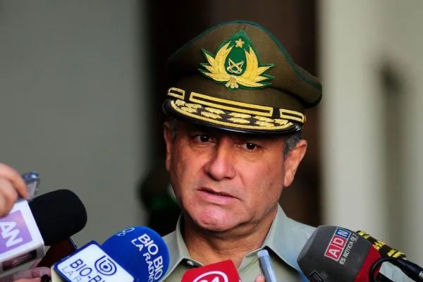 Fiscalía apela permiso de vacaciones al extranjero a exgeneral de Carabineros en caso “Pacogate”