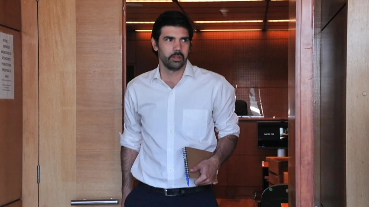 Coordinador de la Cámara contradice a Joaquín Lavín León por financiamiento de página web